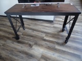INDUSTRIAL ROLLING TABLE.