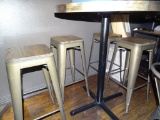 4 INDUSTRIAL DESIGN BAR STOOLS.