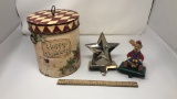 THE HERITAGE MINT STOCKING HOLDERS & HOLIDAY TIN