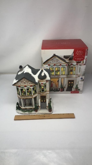 ST. NICHOLAS SQUARE "ANGELINA'S BRIDAL SHOPPE"