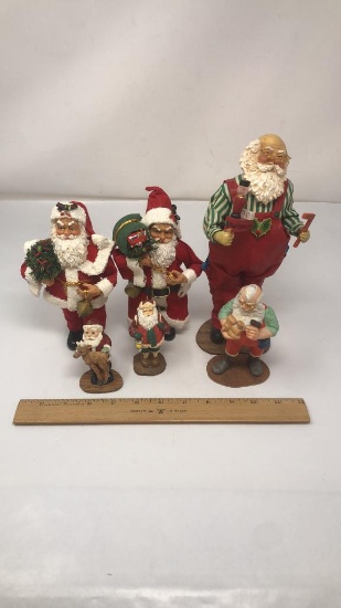 5) SANTA FIGURINES ORNAMENTS