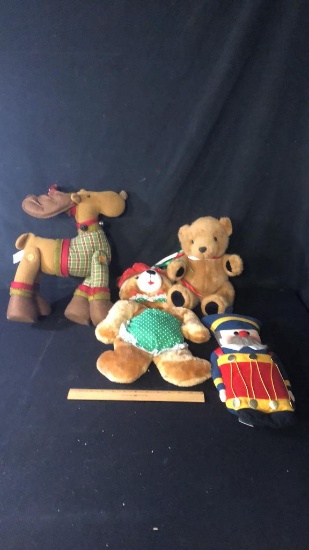 4) STUFFED ANIMALS