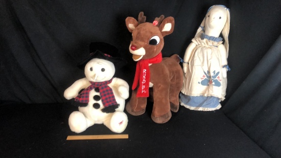 3) LARGE STUFFED ANIMALS