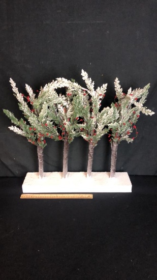 ILLUMINATED TREE & BERRY CENTERPIECE