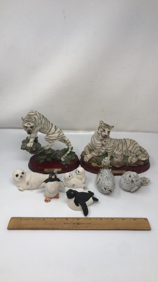 8)CLASSIC WILDLIFE COLLECTION WHITE TIGERS & MORE