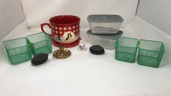 KITCHEN SUPPLIES: CONTAINERS, POT HOLDERS, MORE