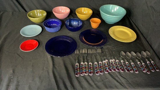 FIESTA STYLE DISHWARE AND RESIN CUTLERY