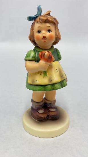 M.I. HUMMEL FIGURINE "THE SURPRISE"