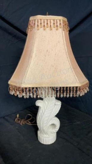 WHITE CERAMIC FEATHER DESK LAMP