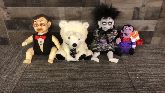HALLOWEEN PULSHIES AND DÉCOR DOLLS