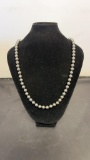 14K GOLD AND TAHITIAN PEARL NECKLACE.