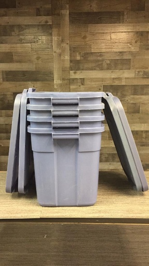 4) RUBBERMAID 18 GALLON STORAGE TOTES W LIDS