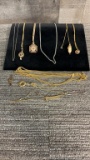 10 FASHION CHAINS AND PENDANTS