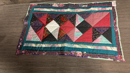 TRIANGULAR PATCHWORK COUCH QUILT