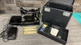 1937 SINGER FEATHERWEIGHT SEWING MACHINE 221-1