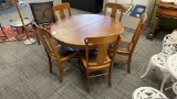 ANTIQUE QUARTER SAWN OAK TABLE & 5 CHAIRS