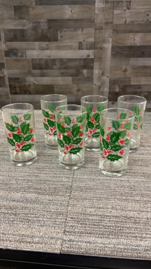 HOLLY CHRISTMAS GLASSES