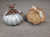 METAL & RUSTIC HAY PUMKPINS
