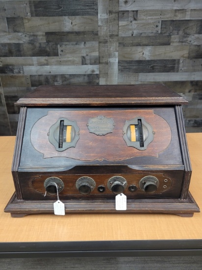 ANTIQUE RCA TUBE RADIO RADIOLA 20
