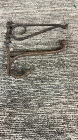 IRON PLANTER HANGERS