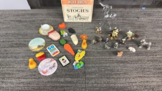 ANIMAL FIGURINES AND VTG FRIDGE MAGNETS