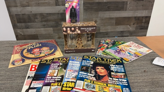POP CULTURE: COMICS, STAR TREK MAG, DUCK DYNASTY +