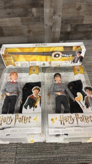 HARRY POTTER WIZARD WORLD: FIGURES & WAND