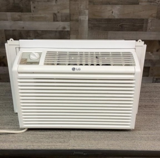 LG WINDOW AIR CONDITIONER