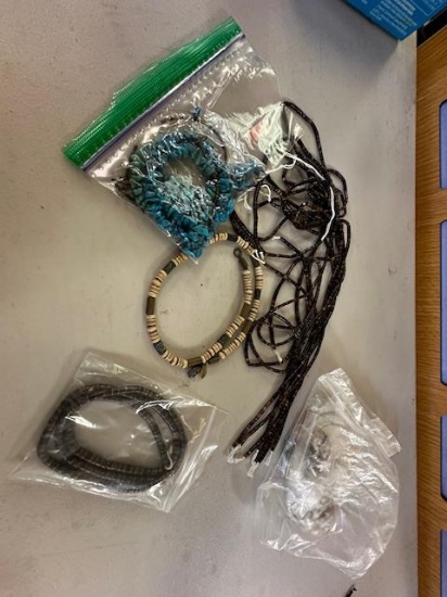 MISC JEWELRY ITEMS.