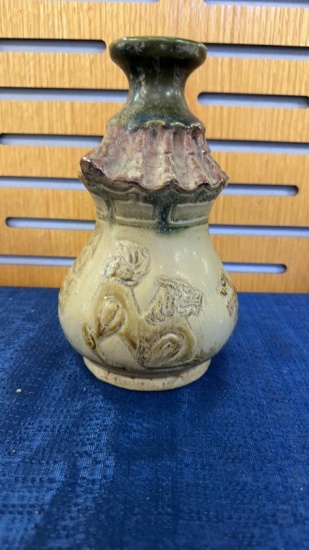 ANTIQUE JAPANESE FOO DOG POTTERY VASE