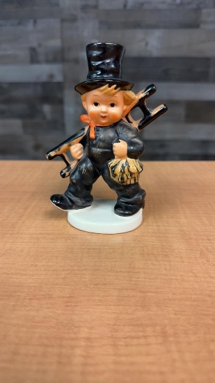 M.I. HUMMEL FIGURINE "CHIMNEY SWEEP WITH LADDER"
