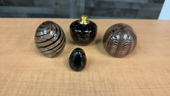 VTG HAND BLOWN GLASS ART PAPERWEIGHTS