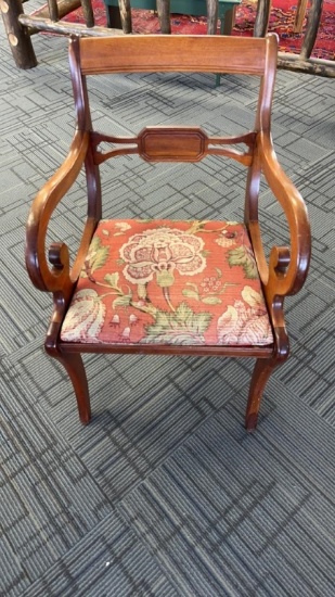 ANTIQUE ARMCHAIR.
