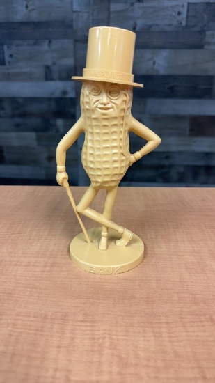 VTG MR. PEANUT BANK PLASTIC COIN BANK