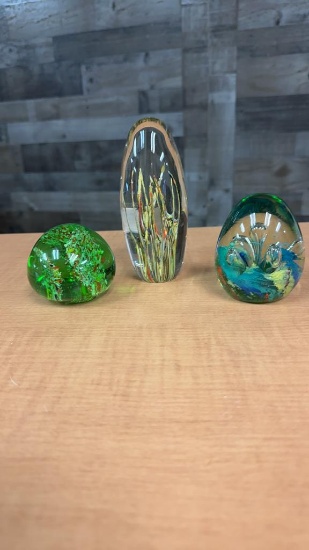 VTG HAND BLOWN GLASS ART PAPERWEIGHTS