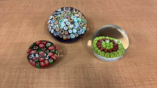 VTG HAND BLOWN GLASS ART PAPERWEIGHTS