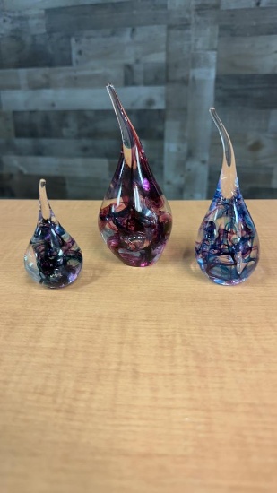 VTG SIGNED TEARDROP ART GLASS PAPERWEIGHTS