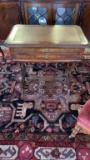 ANTIQUE VICTORIAN SEWING STAND