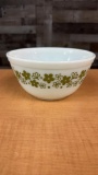 VTG PYREX MIXING BOWL #402