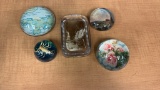 VTG SOUVENIR PAPERWEIGHTS