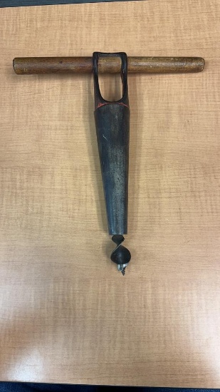 ANTIQUE BUNG HOLE AUGER
