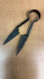 ANTIQUE METAL SHEEP SHEARS