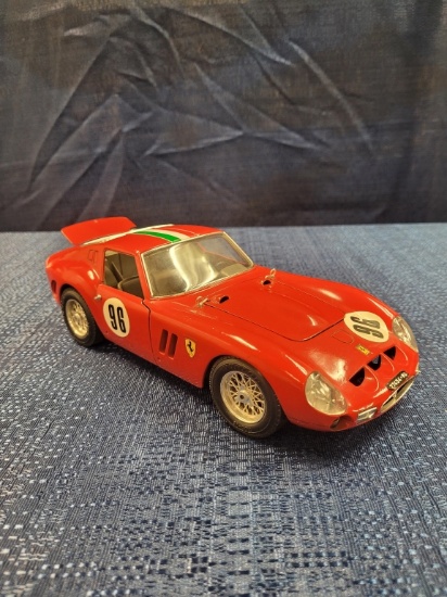 BBURAGO FERRARI GTO 1962 MODEL CAR
