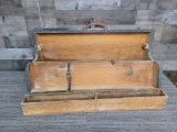 ANTIQUE CARPENTERS WOODEN TOOL CHEST