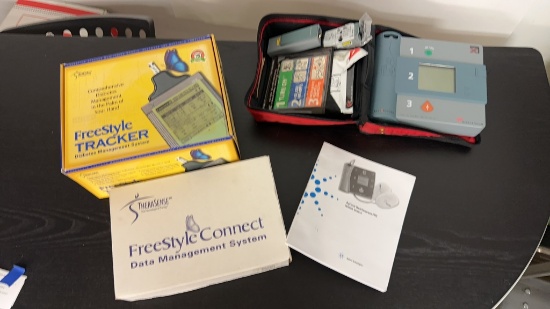 HEARTSTREAM FR2 DEFIBRILLATOR & GLUCOSE TRACKER