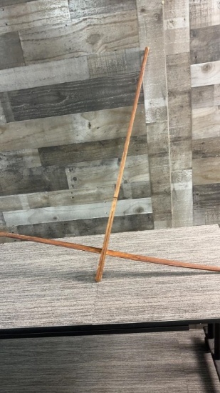 ANTQUE HANDCARVED MONTAGNARD CROSSBOW