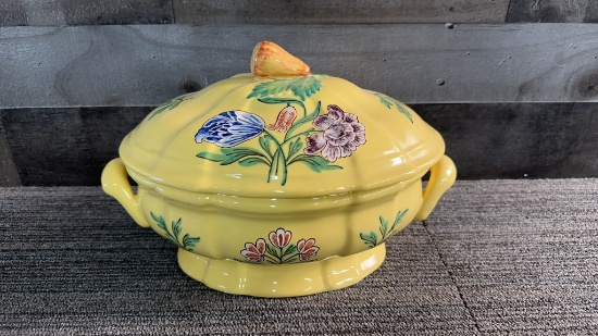 VTG PIERRE DEUX YELLOW TUREEN WITH PEAR FINIAL