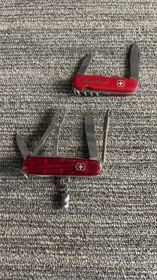 EDDIE BAUER & VICTORINOX SWISS ARMY POCKET KNIVES