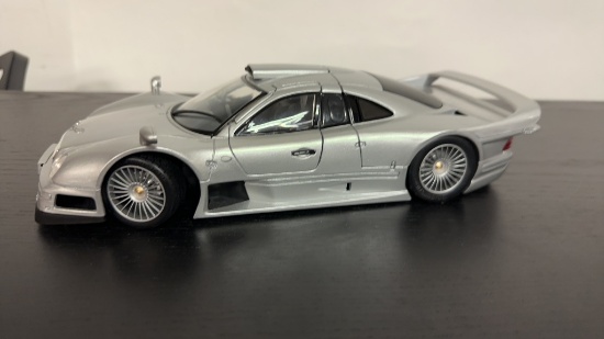 MAISTO MERCEDES AMG CLK-GTR DIECAST