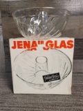 VTG GLASS SWIRL BUNDT CAKE MOLD